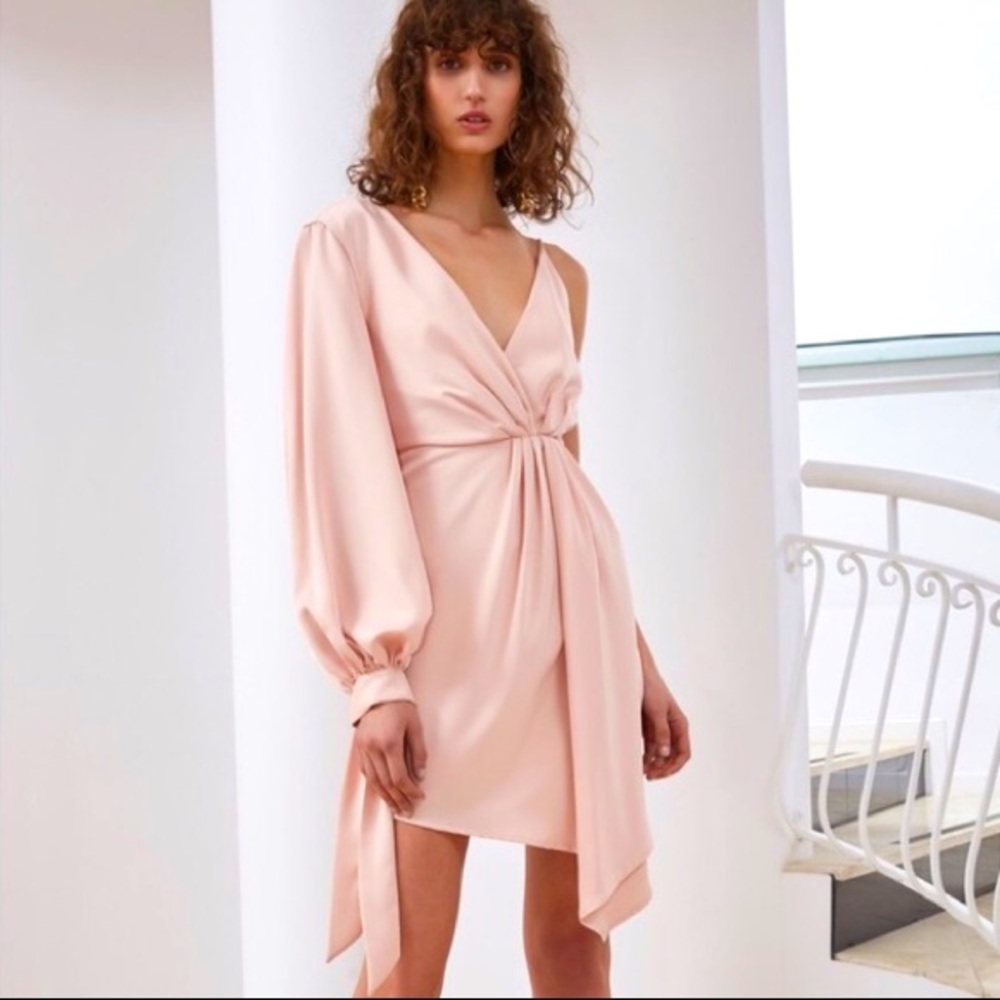 {{c/meo}} ‘Eventual’ Asymmetric Dress